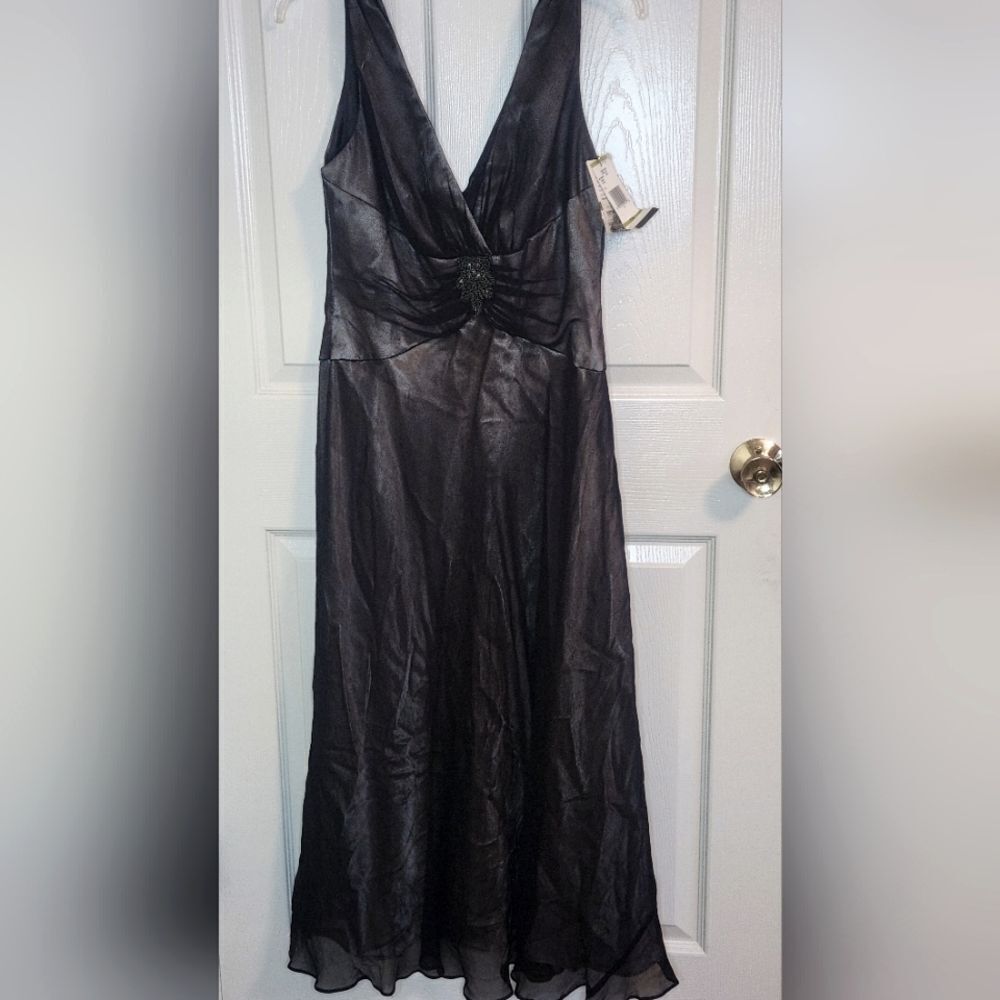 NWT Jones New York 14 Black 100% SILK Lined Zipp Beaded  Women Evening Dress